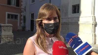 Scene from Blocco licenziamenti, Boschi: "Incontro proficuo con i sindacati"