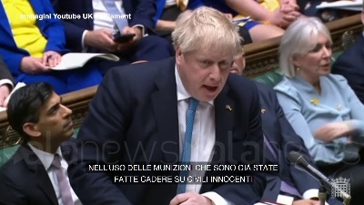 Scene from Ucraina, Boris Johnson: "Putin è un criminale di guerra"