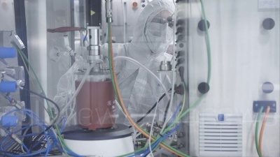 Scene from Reithera: "Non sappiamo se i vaccinati possano poi veicolare il virus"