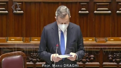 Scene from Migranti, Draghi: "La gestione dei flussi non può essere solo italiana"