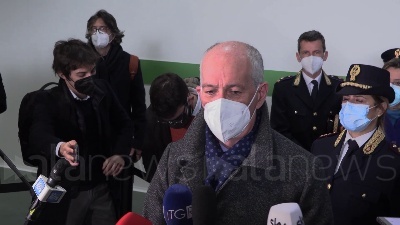 Scene from Covid, Gabrielli: "A Milano 400 agenti vaccinati al giorno"