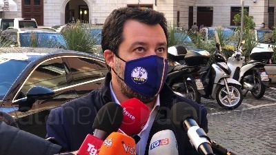 Scene from Salvini: "Se c'è governo serio per arrivare a fine legislatura noi ci siamo"