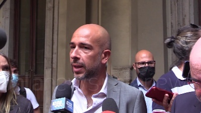 Scene from Incendio a Milano, residente: "Siamo in emergenza, serve norma a livello nazionale"