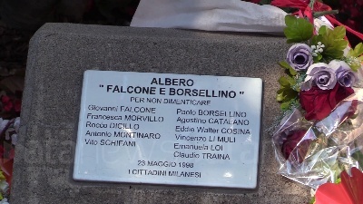 Scene from Borsellino, commemorazione nei giardini a Milano: "Il fresco profumo di libertà"
