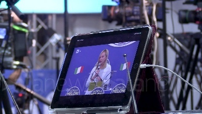 Scene from Elezioni, crollo della Lega: cala il silenzio sulla sede di via Bellerio