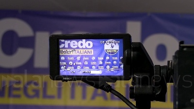 Scene from Elezioni, crollo della Lega: cala il silenzio sulla sede di via Bellerio