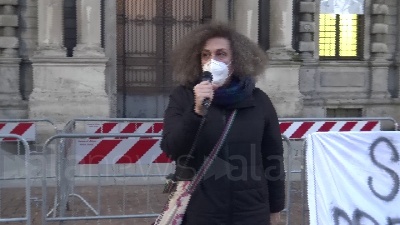Scene from Milano, consiglio comunale rinvia voto su test rapidi a scuola: "È inaccettabile"