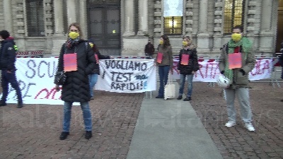 Scene from Milano, consiglio comunale rinvia voto su test rapidi a scuola: "È inaccettabile"