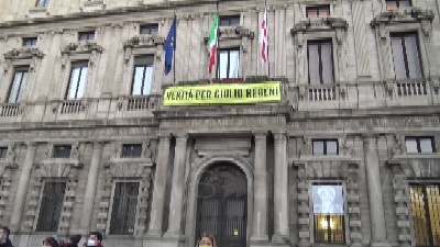 Scene from Milano, consiglio comunale rinvia voto su test rapidi a scuola: "È inaccettabile"