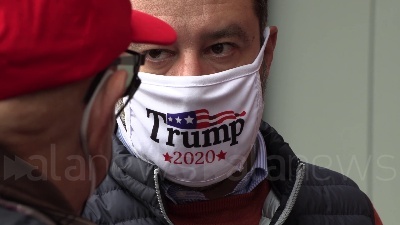 Scene from Salvini con mascherina pro-Trump: "Non ho perso la speranza che vinca"
