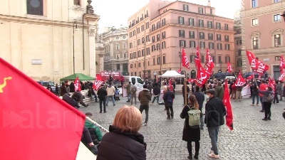 Scene from Il Partito Comunista è sceso in piazza per manifestare contro il governo Draghi