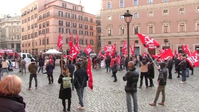 Scene from Il Partito Comunista è sceso in piazza per manifestare contro il governo Draghi