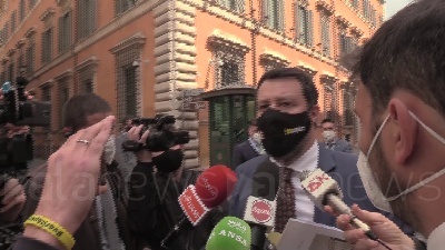 Scene from Speranza, Salvini: "Oggi era mozione per sfiduciare Draghi, io mi fido di lui"