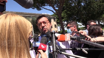 Scene from Sicurezza, Salvini: "Modificare decreti aiuta la criminalità"