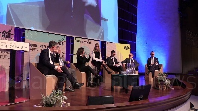 Scene from De Micheli: "Armonia con M5s. Tenere in piedi ragionamento su coalizione"
