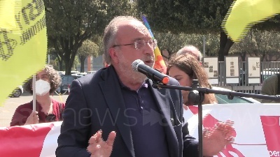 Scene from Giornata libertà di stampa, sit-in a Roma di Fnsi, Amnesty e Articolo21 vicino ambasciata russa