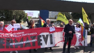 Scene from Giornata libertà di stampa, sit-in a Roma di Fnsi, Amnesty e Articolo21 vicino ambasciata russa