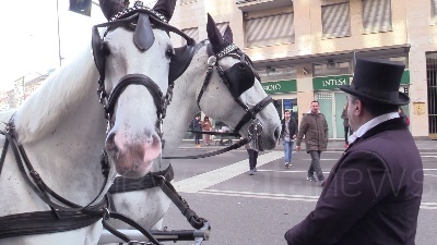 Scene from Sardone: "Blocco auto a Milano non elimina inquinamento"