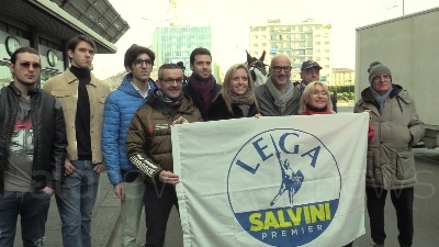 Scene from Sardone: "Blocco auto a Milano non elimina inquinamento"
