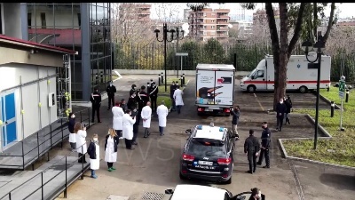 Scene from V-Day, Medico vaccinato: "Come un allunaggio"