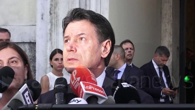 Scene from Salario minimo, Conte: "Nessuna controproposta, da governo palla in tribuna"