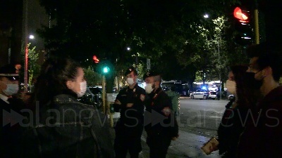 Scene from Chiuse le piazze della movida, protesta dei ristoratori a Campo de' Fiori