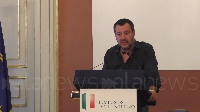 Scene from Sbloccacantieri, Salvini: "Sono come San Tommaso, voglio leggere testo"