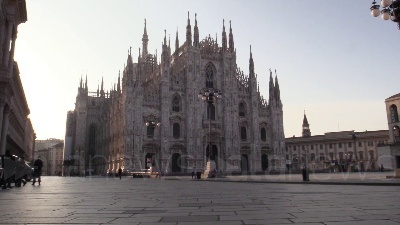 Scene from Fase 2, fedeli tornano in Duomo per la messa: "Difficile stare lontano dalla chiesa"