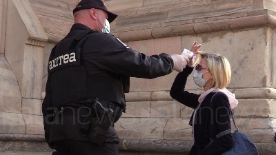 Scene from Fase 2, fedeli tornano in Duomo per la messa: "Difficile stare lontano dalla chiesa"