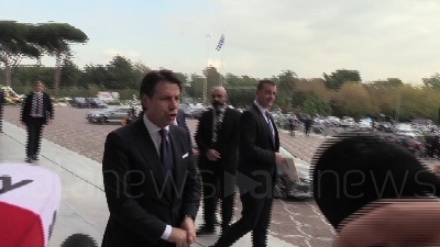 Scene from Manovra, Conte: "Meno tasse e più soldi a famiglie e imprese"