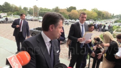 Scene from Manovra, Conte: "Meno tasse e più soldi a famiglie e imprese"