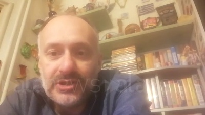 Scene from Governo della casa, cucina e biancheria "solo per donne". Bufera sul modulo lombardo