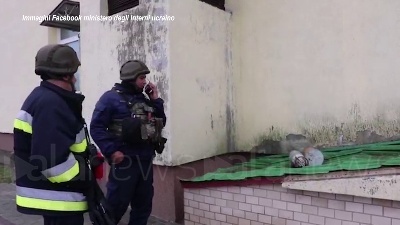 Scene from Ucraina, polizia al lavoro per rimuovere gli ordigni dalle città bombardate