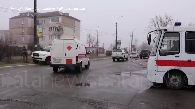 Scene from Ucraina, polizia al lavoro per rimuovere gli ordigni dalle città bombardate