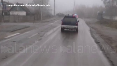 Scene from Ucraina, polizia al lavoro per rimuovere gli ordigni dalle città bombardate