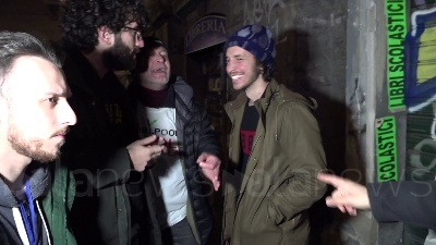 Scene from Napoli, Santori contestato si gira e se ne va