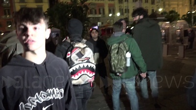 Scene from Napoli, Santori contestato si gira e se ne va
