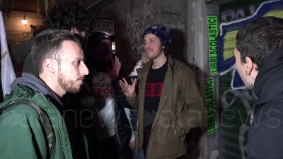 Scene from Napoli, Santori contestato si gira e se ne va