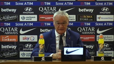 Scene from Roma-Cagliari, Ranieri: "Sono moderno nonostante capelli ed età"