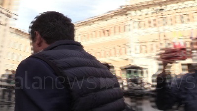 Scene from Covid, Salvini: "Multare le bariste in pausa sigaretta è demenziale"