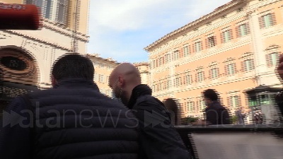 Scene from Covid, Salvini: "Multare le bariste in pausa sigaretta è demenziale"
