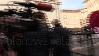 Scene from Covid, Salvini: "Multare le bariste in pausa sigaretta è demenziale"