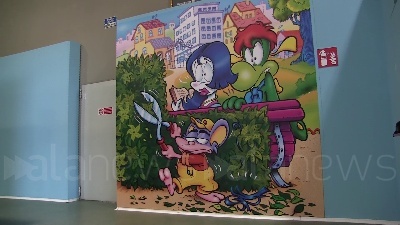 Scene from Vaccini Bambini: pronto l'hub Fiera Milano tra sale cinema, clown e le mascotte di Gardalnd