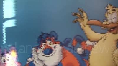 Scene from Vaccini Bambini: pronto l'hub Fiera Milano tra sale cinema, clown e le mascotte di Gardalnd