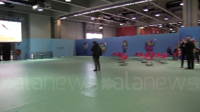Scene from Vaccini Bambini: pronto l'hub Fiera Milano tra sale cinema, clown e le mascotte di Gardalnd