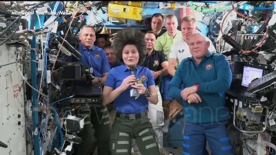Scene from Cristoforetti è la nuova comandante dell'Iss: il passaggio di consegne