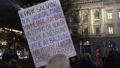 Scene from Corteo no Cpr, i manifestanti: "Sala svegliati: abbi coraggio di disobbedire"