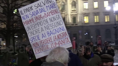 Scene from Corteo no Cpr, i manifestanti: "Sala svegliati: abbi coraggio di disobbedire"