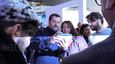 Scene from Conte, Salvini: "Conosco solo l'allenatore e il cantautore"