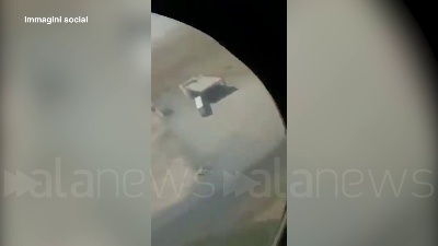 Scene from I combattenti talebani in volo sugli elicotteri sequestrati ad Herat